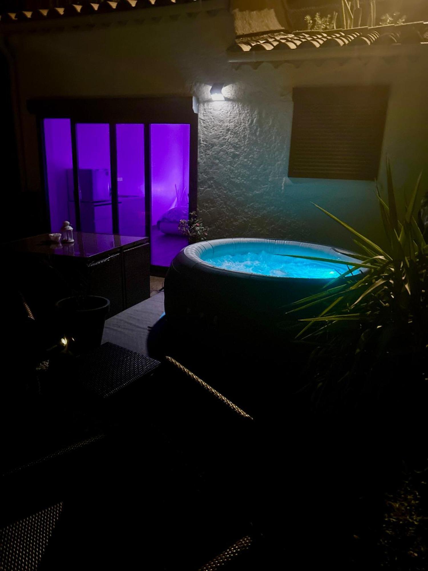 Belle Chambre Privee Avec Le Jardin Privatif Et Le Jacuzzi Cavalaire-sur-Mer Exterior foto